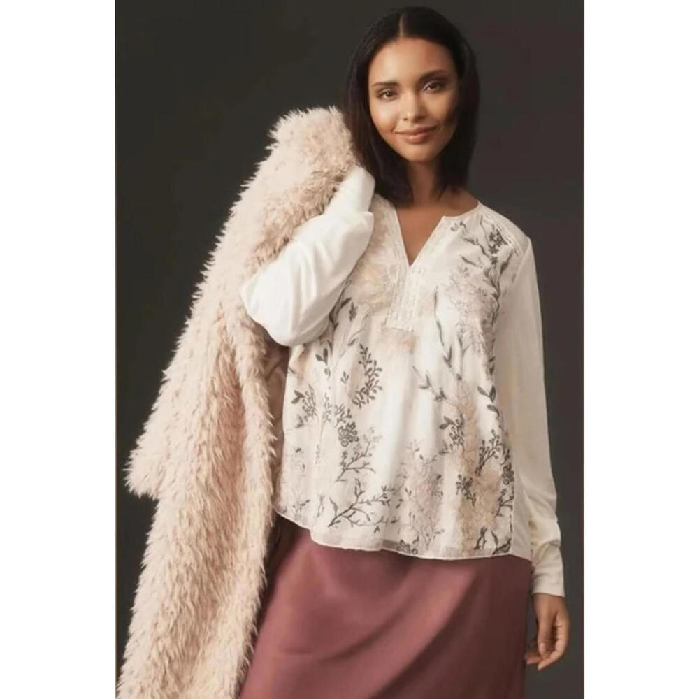 Woven Floral Pintuck V-Neck Top - Ivory